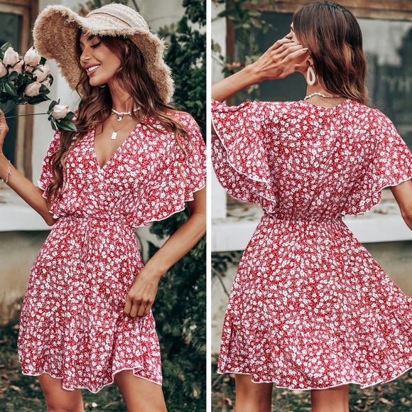 NFS 🛑Red Ditzy Floral Butterfly Sleeve Dress - Picture 2 of 8